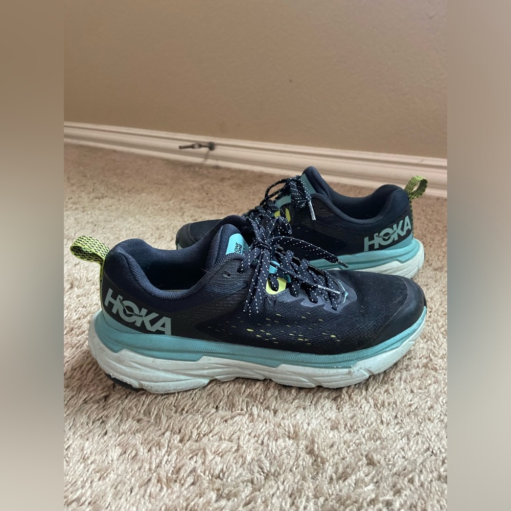 HOKA One One Challenger ATR 6